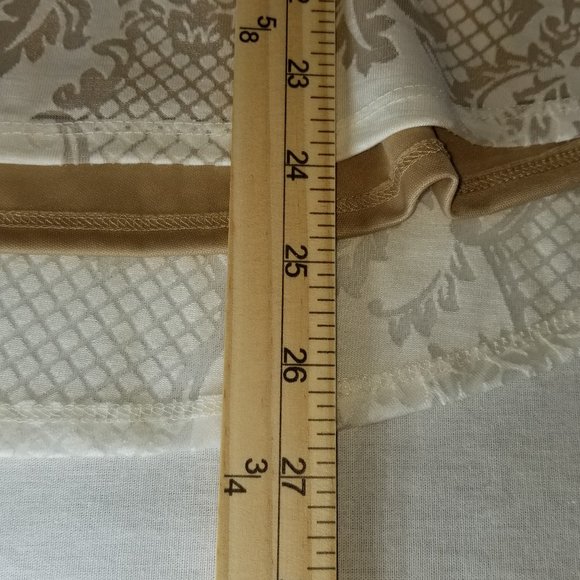 APP 9 Women's Size M Cream Blouse with floral desi - Picture 9 of 12